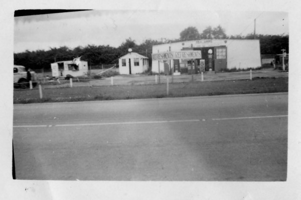 Simm's garage and cafe on Grantham Road Simm's garage and cafe on Grantham Road