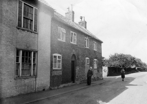 Canon Blackmore by Ladies Hospital Canon Blackmore by Ladies Hospital