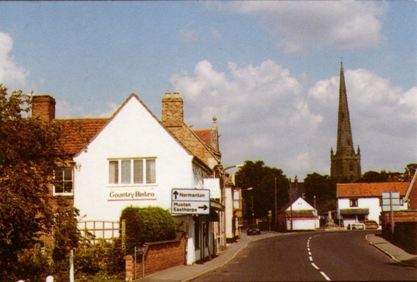 Colour postcard of Market Place and Country Bistro