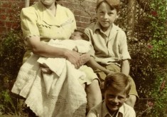 Mrs Bond and her children at Six Bells