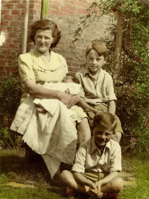 Mrs Bond and her children at Six Bells Mrs Bond and her children at Six Bells