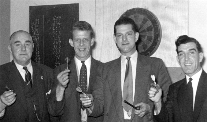 darts team with darts