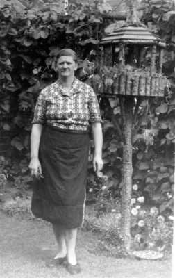 Vera Bradshaw at Bottesford ca.1950 Vera Bradshaw at Bottesford ca.1950
