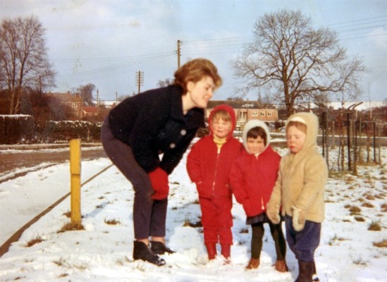 Infants on a snowy Bottesford day Infants on a snowy Bottesford day