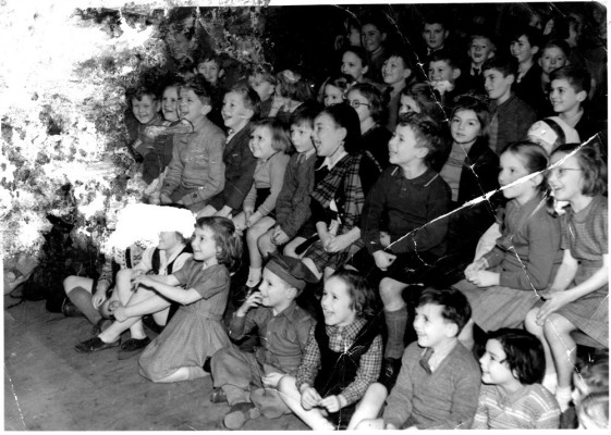 Children entertained on VE Day