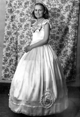 Miss Gina Topps as a bridesmaid Miss Gina Topps as a bridesmaid
