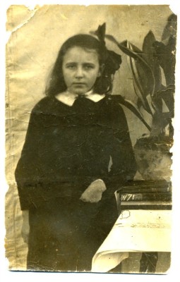 Portrait of Mary Topps as a girl