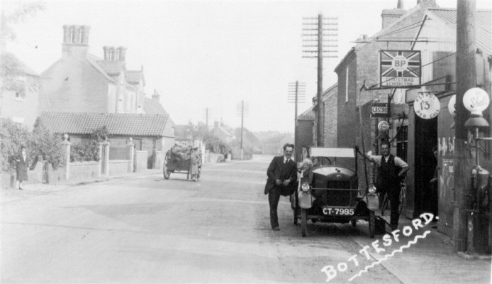 Christmas and Chorlton's High Street garage, prewar