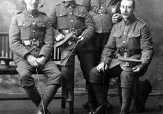 Uncle Perce Allcorn, right, in WW1 group