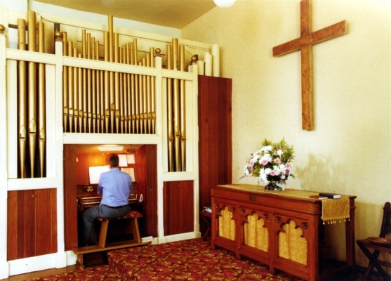 The old chapel organ - 1: John Simpson at the console