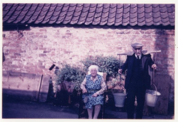 Elderly couple at Beckingthorpe Farm