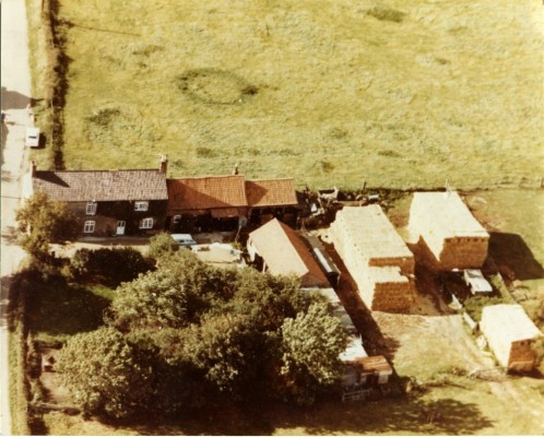 Aerial photograph of farm on Muston Lane, Easthorpe