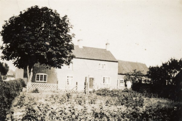 Old farmhouse on Muston Lane, Easthorpe
