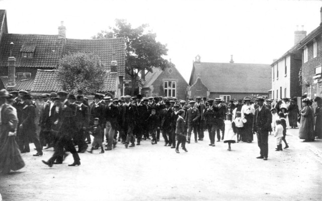 Friendly Society parade Church St. c.1900