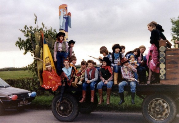 Pageant float - 1 Pageant float - 1