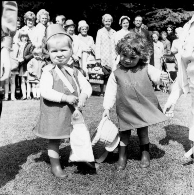 May Day Pageant - infants in fancy dress - 1 May Day Pageant - infants in fancy dress - 1