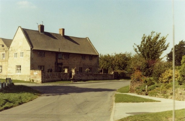 Bottesford street scenes - Rutland Flats, Normanton Lane