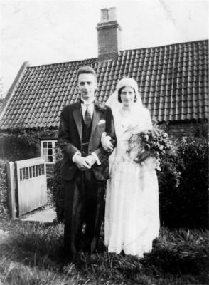 A Cyril and Adelisa Sybil Bradbury wedding picture