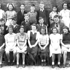BOT137_012_MBR_schoolgroup_labelled11 Bottesford school group picture from about 1949