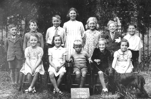 Muston School in 1940.