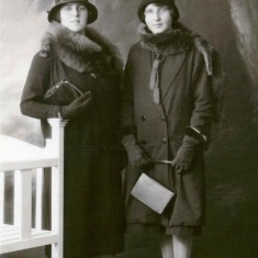 Mary (right) with her sister Margaret (1926) in their travelling clothes before their journey south
