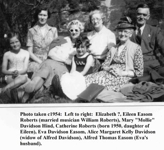 Alice_Kelly_Davidson_and_descendants_c1954 Alice Kelly Davidson and descendents, 1954.