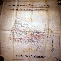 OLYMPUS DIGITAL CAMERA Plan of the Grantham Road (Rampers) Allotments before the building of the new road 1923.