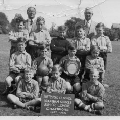 Bolland_0084_Bottesford_School_Football__includes_Ken_3rd_row_from_front_on_right_ School football - Ken back row rh
