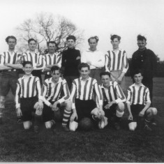 Bolland_0217_Bottesford_FC__includes_Jeff_and_George_ Bottesford football - George front row 1st lh,Jeff back row 2nd rh