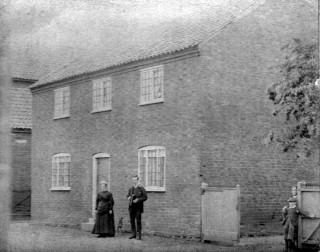 Buggs_House_crop_auto_enhance No. 8 Queen St in the mid 1880s
