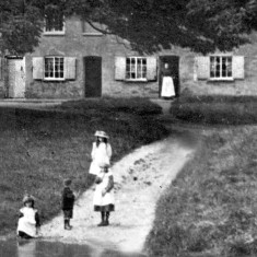 Children at the Ford c. 1900, detail