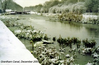 Canal_Nov._06_0004_crop Grantham Canal, December 2007