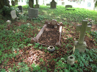 The grave of Alfred Davidson, St Mary's Bottesford.