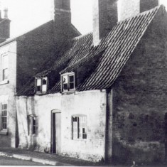 Demolished_cottage_East_side_MH Derelict cottage (late 1960's?)- NW Queen St.