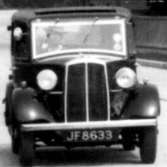 Grantham_New_Road_0003_First_Car1 Was this the first car to drive along the new road? Does anybody recognise it.