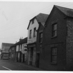 JB_Photos_115 High Street Shops - opposite the Rutland Arms shortly before demolition in the late 1960's