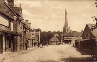 Market_St_horse_and_trap_The_Bull_LM1 Horse and trap outside The Bull C 1900