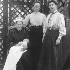 My great great grandmother Mrs Hammond (Annie Bray's mother) with unknown baby, Mrs Sharp (C) and unknown lady (R).