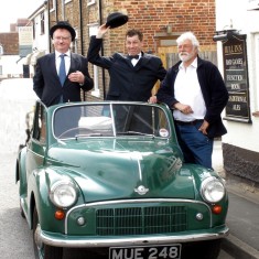 OLYMPUS DIGITAL CAMERA created A Very Fine Mess at The Bull, assisted by Vic Martin and his Morris Minor