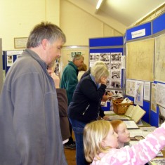 OLYMPUS DIGITAL CAMERA Young visitors find something to interest them