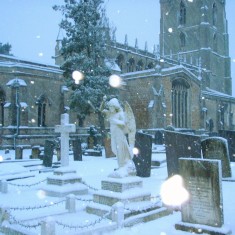 OLYMPUS DIGITAL CAMERA St. Mary's Churchyard, twilight, Dec. 2010