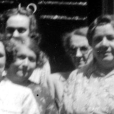 Phil_Taylor_DowningSt_right_crop Do you recognise any of the five ladies shown here outside number 10?