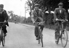 Test Your Memory - Cyclists, Sightseers and Schoolteachers