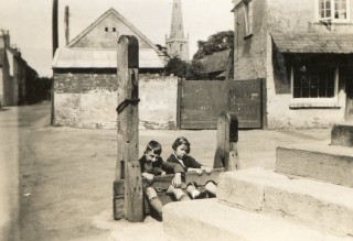 Nev and Joy Pinfold must have been misbehaving! Late 1930s