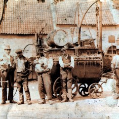 Road_Menders_enhanced Road Menders, The Red lion, Bottesford, early C20th