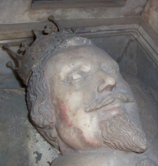 Ruteff_1 Roger Manners 5th Earl of Rutland detail of a tomb effigy in St Mary's Church Bottesford.