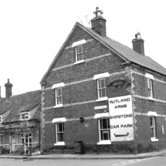 Rutland_Arms_West_side_MH_43_cropped Queen St. East side, South end.