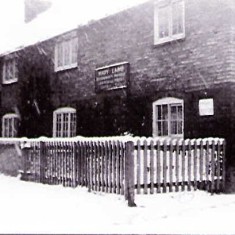 Six_Bells_oldest_picture1 Six Bells Alehouse c. 1900