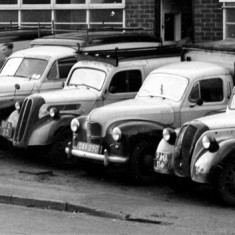 WR4_Bill_Roberts_Pay_Day_20-10-58_cars_left_crop1 Part of Mr. Robert's fleet of vehicles, 10-10-1958