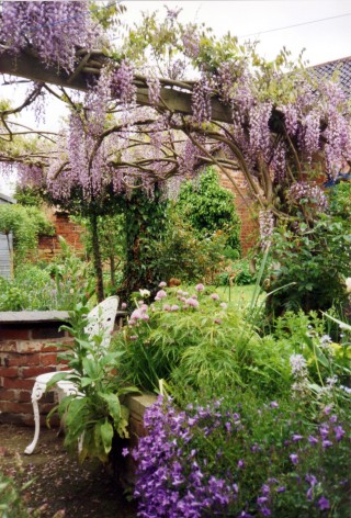 Well at the rear of Six bells